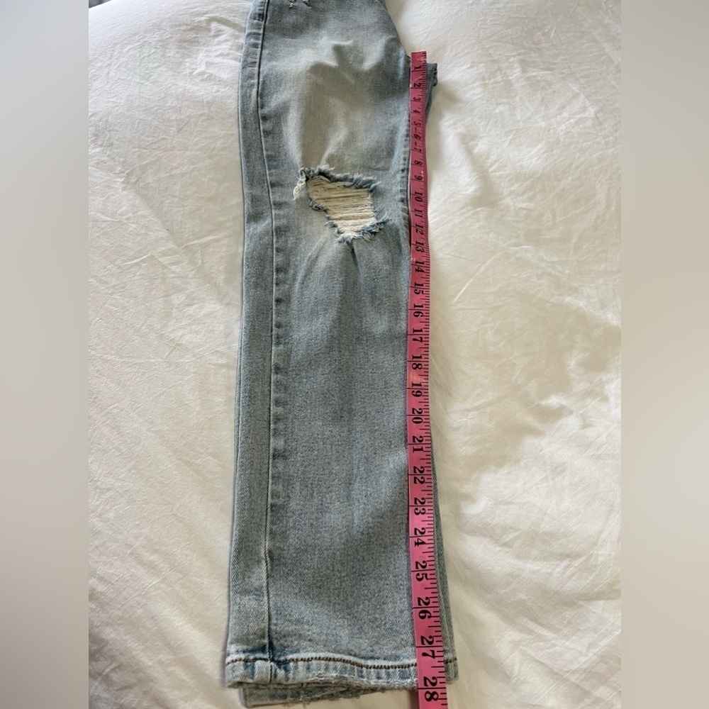 Revice Uptown Rising Star Distressed Light Wash High Rise Mom Jeans SZ 24 - Picture 9 of 11